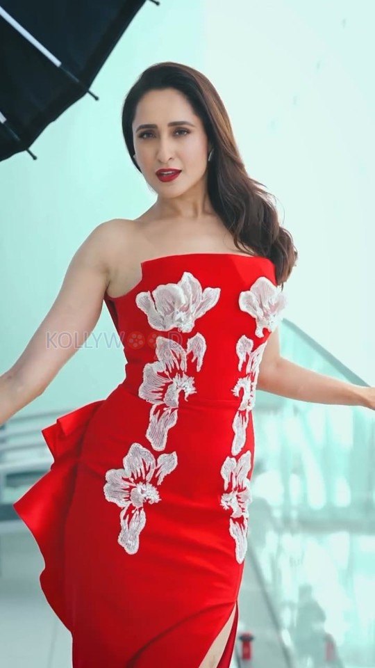 Dazzling Pragya Jaiswal in a Red Strapless Floral Gown Photos 04