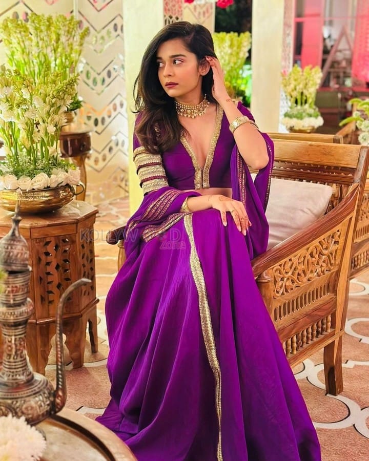 Gorgeous Mithila Palkar in a Purple Lehenga Pictures 01