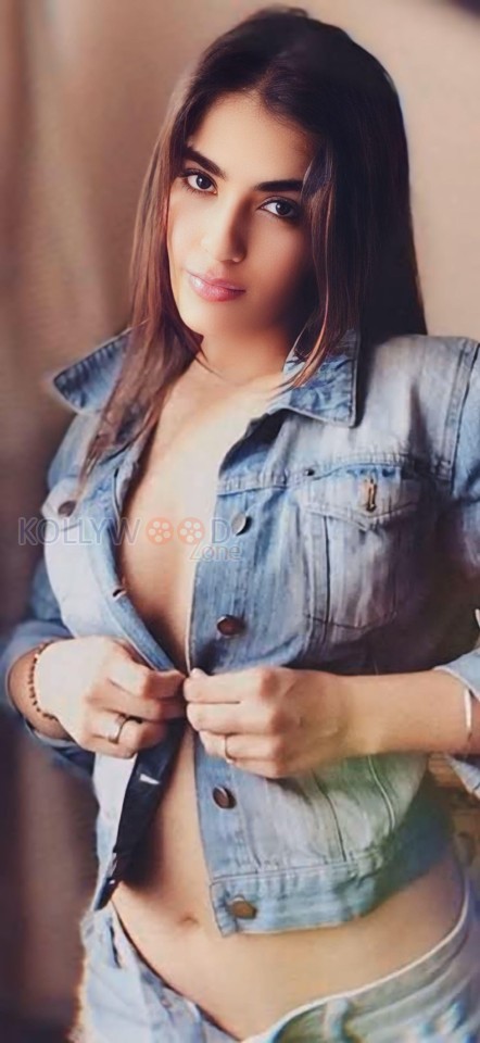 Hot Kavya Thapar Topless Boobs in Denim Jacket Photos 03