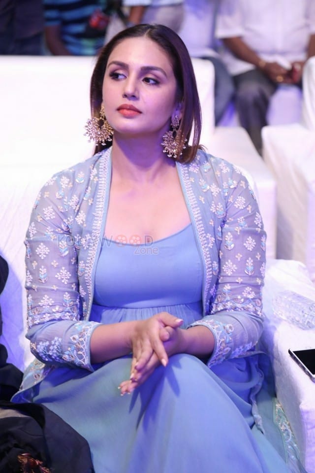 Kaala Movie Actress Huma Qureshi Photos