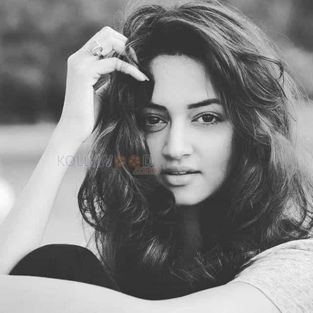 Kannada Actress Shanvi Srivastava Pictures