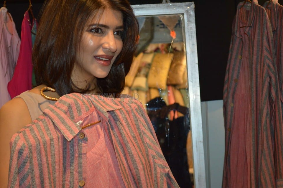 Lakshmi Manchu Inaugurates Pretx Photos