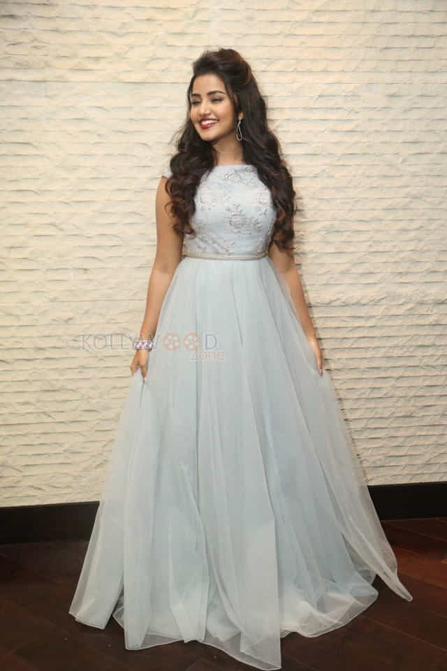 Malayalam Actress Anupama Parameswaran New Pictures