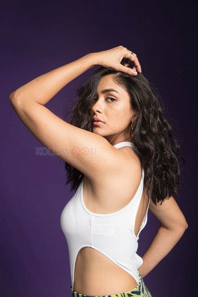 Mrunal Thakur Sexy White Top Side Photo 01