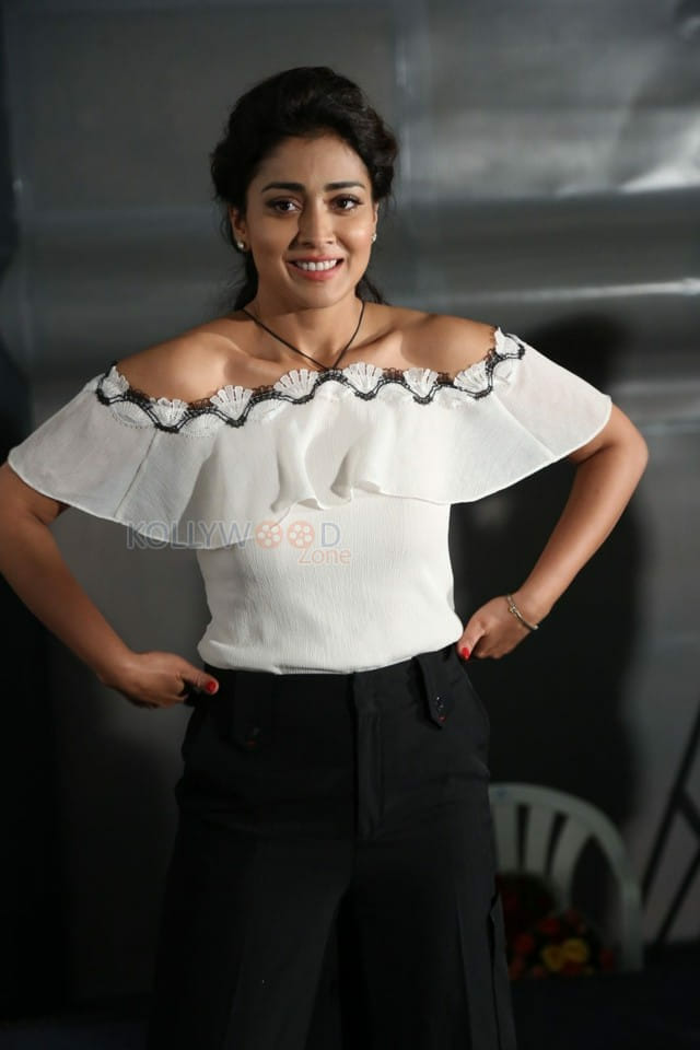 Shriya Saran At Veera Bhoga Vasantha Rayalu Trailer Launch Photos