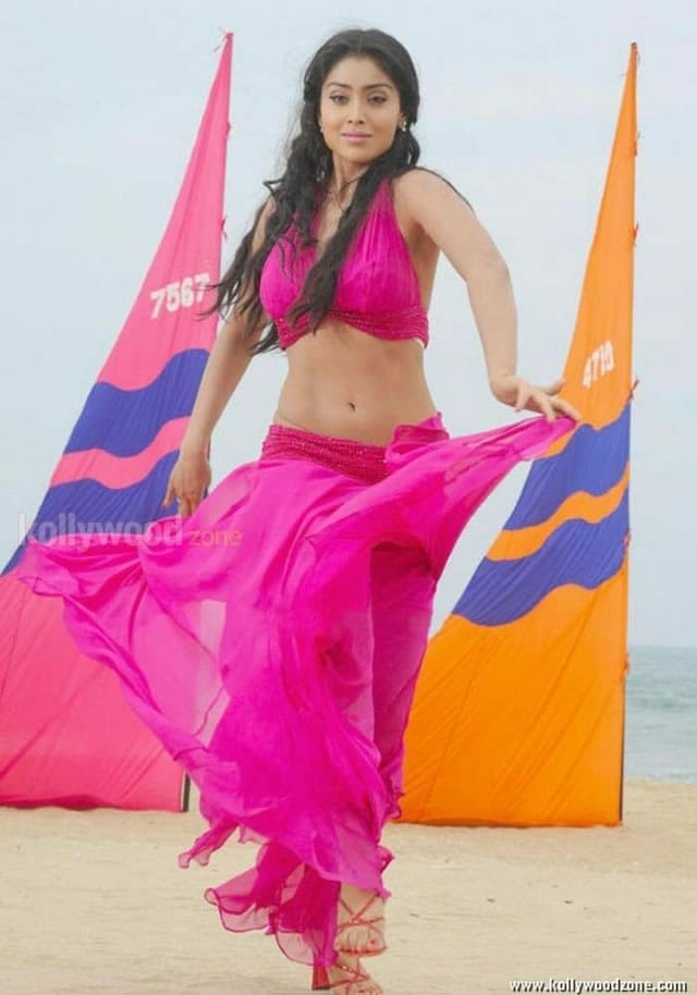 Shriya Spicy Pics