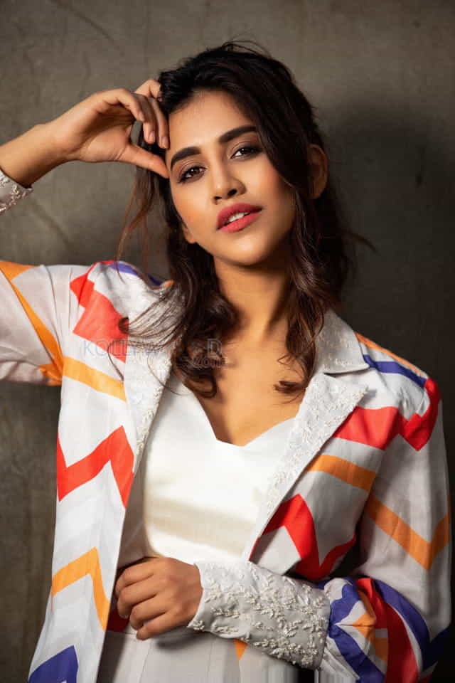 Solo Brathuke So Better Movie Heroine Nabha Natesh Pictures