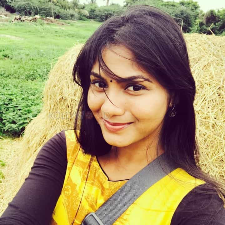 South Actress Shruti Reddy Portfolio Pictures