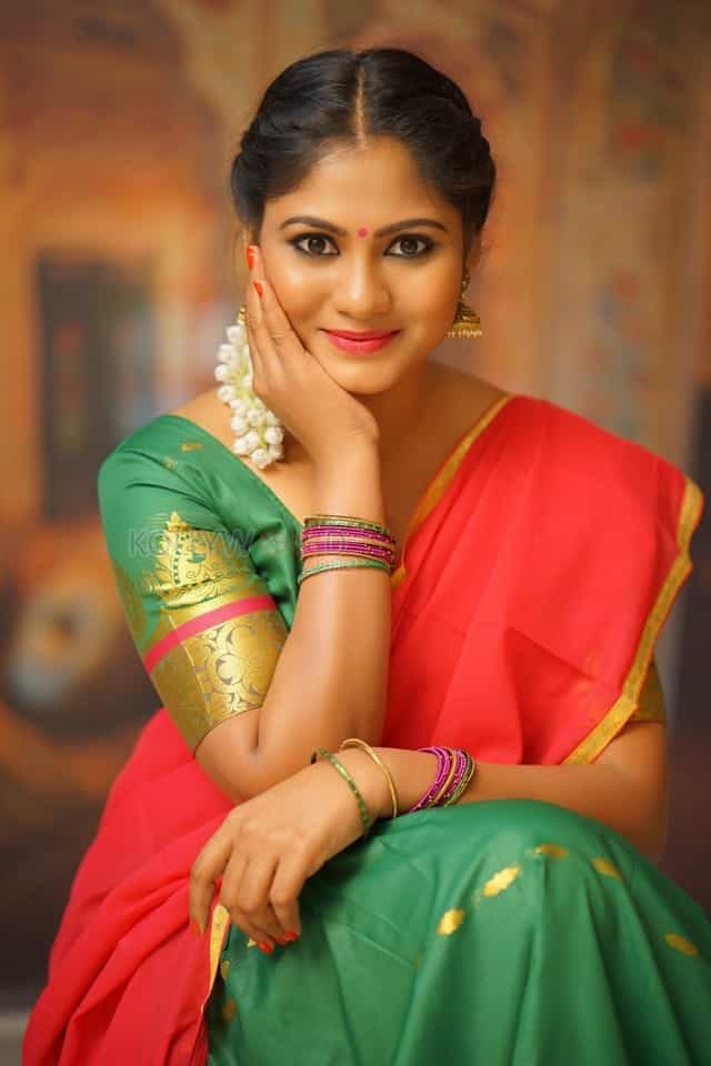 South Actress Shruti Reddy Portfolio Pictures