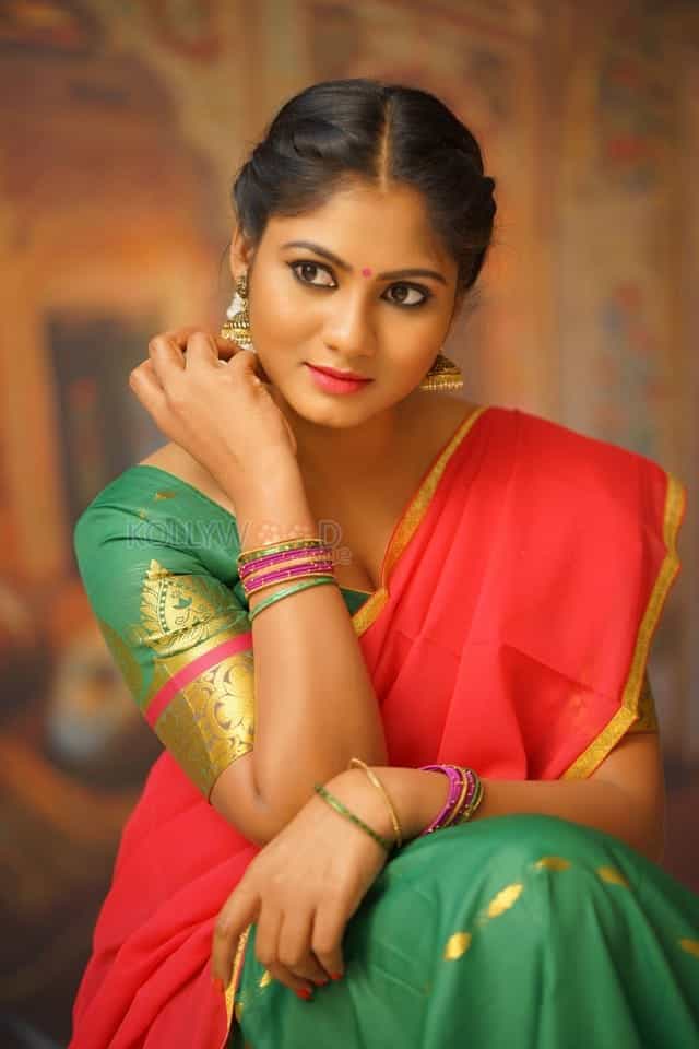 South Actress Shruti Reddy Portfolio Pictures