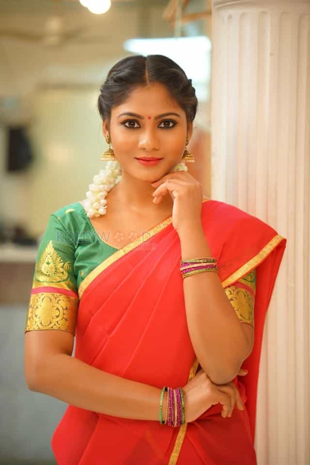 South Actress Shruti Reddy Portfolio Pictures