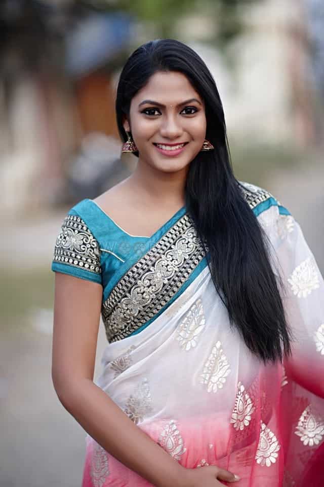 South Actress Shruti Reddy Portfolio Pictures