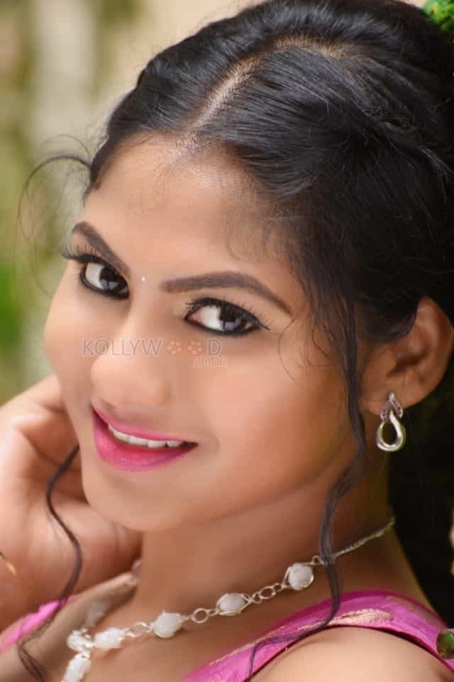 South Actress Shruti Reddy Portfolio Pictures