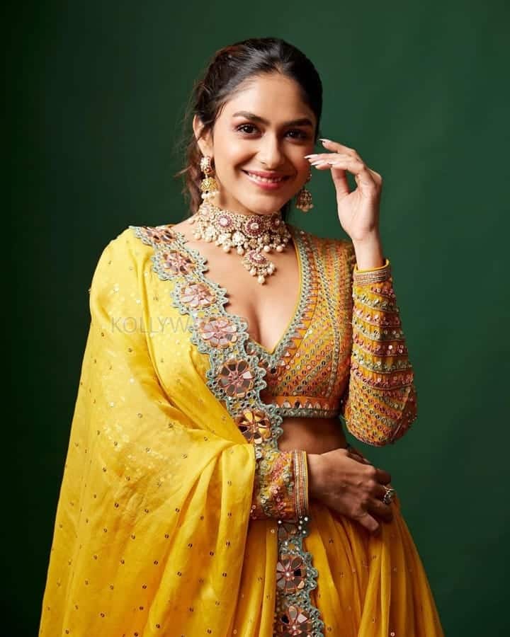 Stunning Mrunal Thakur in a Yellow Lehenga Photos 02