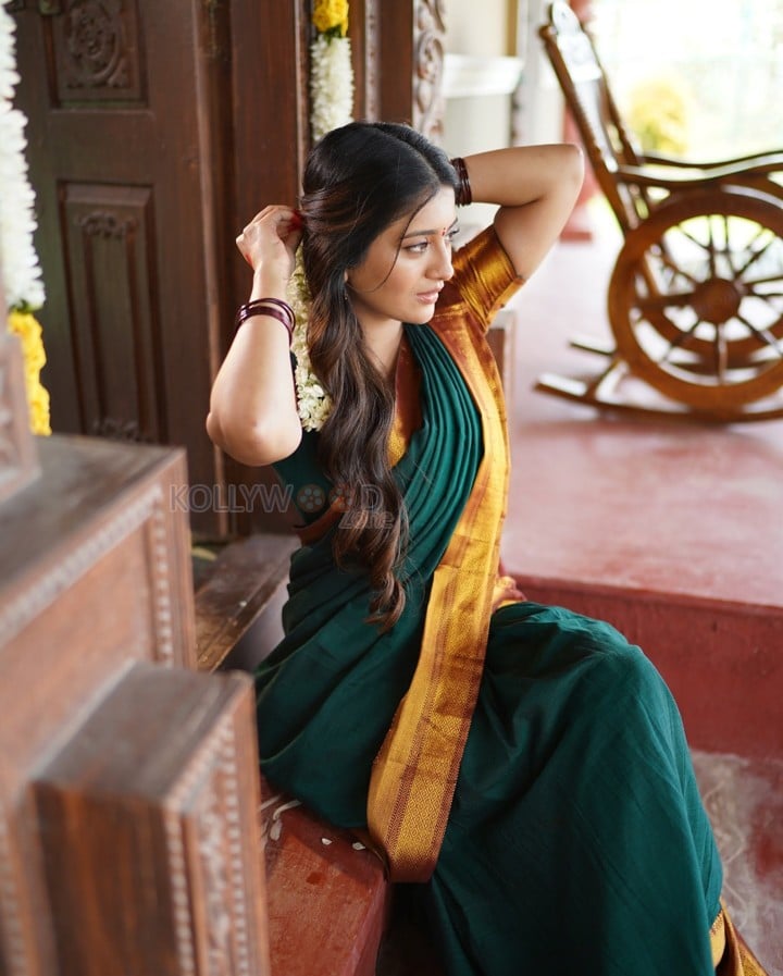 Stunning Rashi Singh in a Green and Orange Silk Half Saree Photos 06