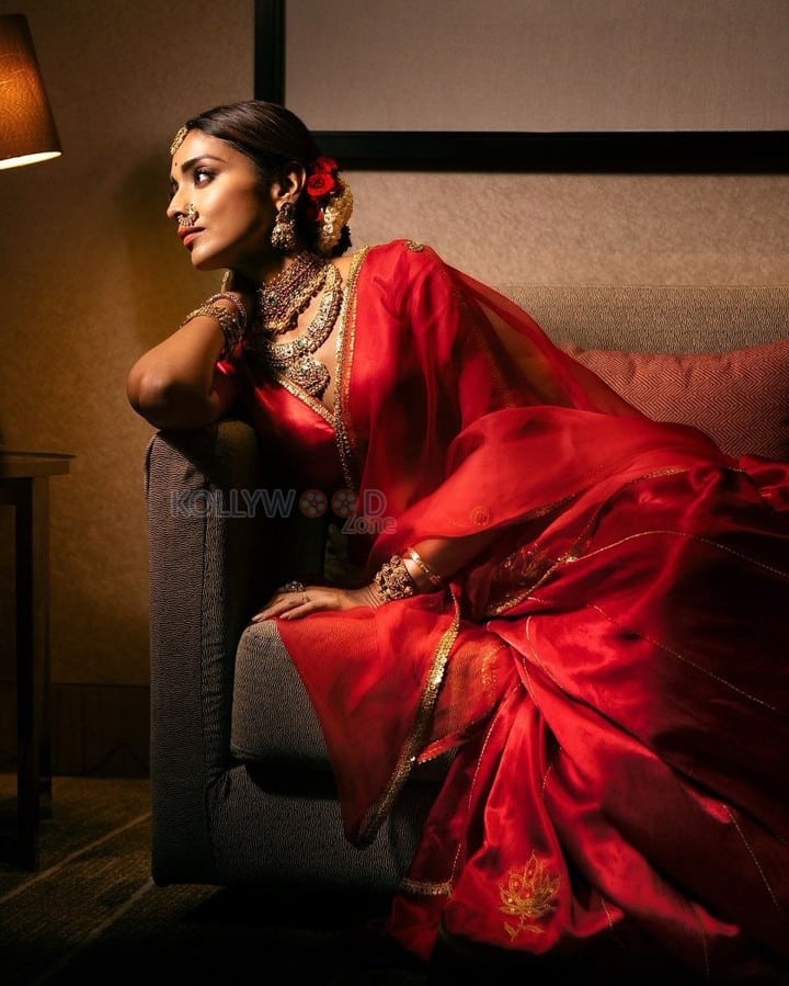 Stunning Shriya Saran in a Red Lehenga Photos 03