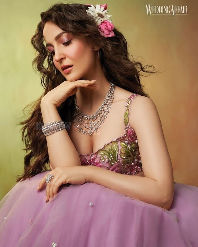 Swedish Greek Actress Elli AvrRam Wedding Affair Photoshoot Pictures 05