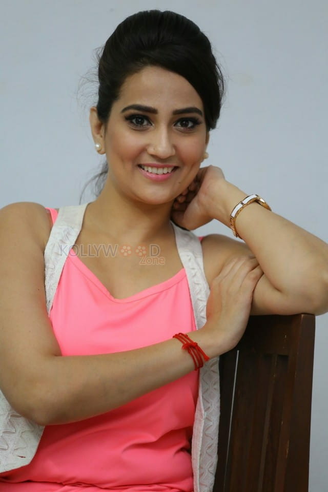 Telugu Actress Manjusha New Pictures