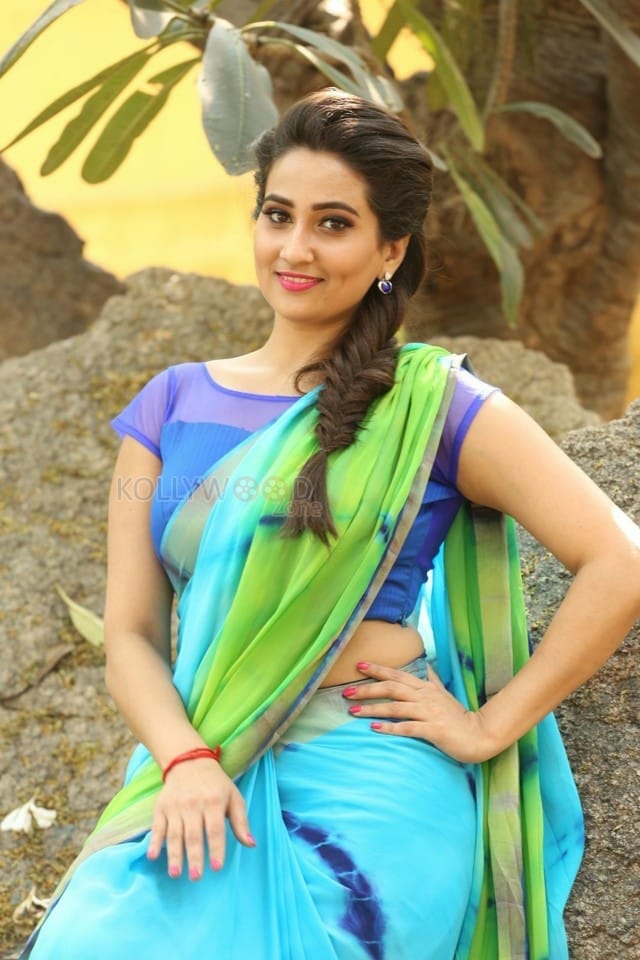 Telugu Actress Manjusha Saree Photos