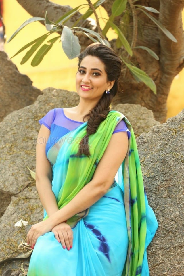 Telugu Actress Manjusha Saree Photos