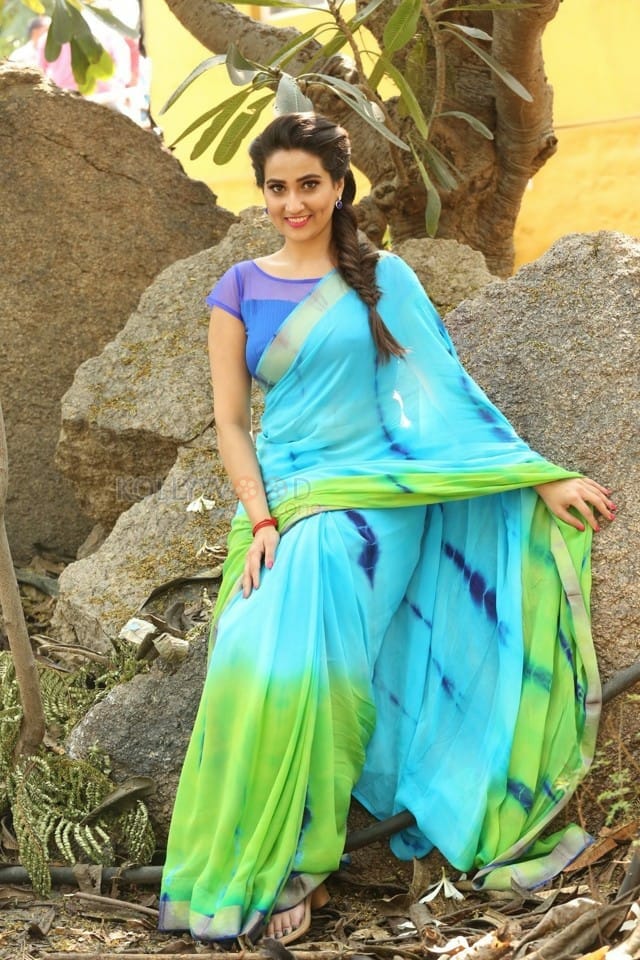 Telugu Actress Manjusha Saree Photos