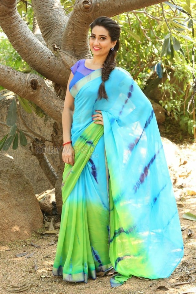 Telugu Actress Manjusha Saree Photos