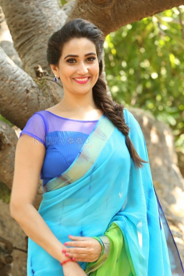 Telugu Actress Manjusha Saree Photos