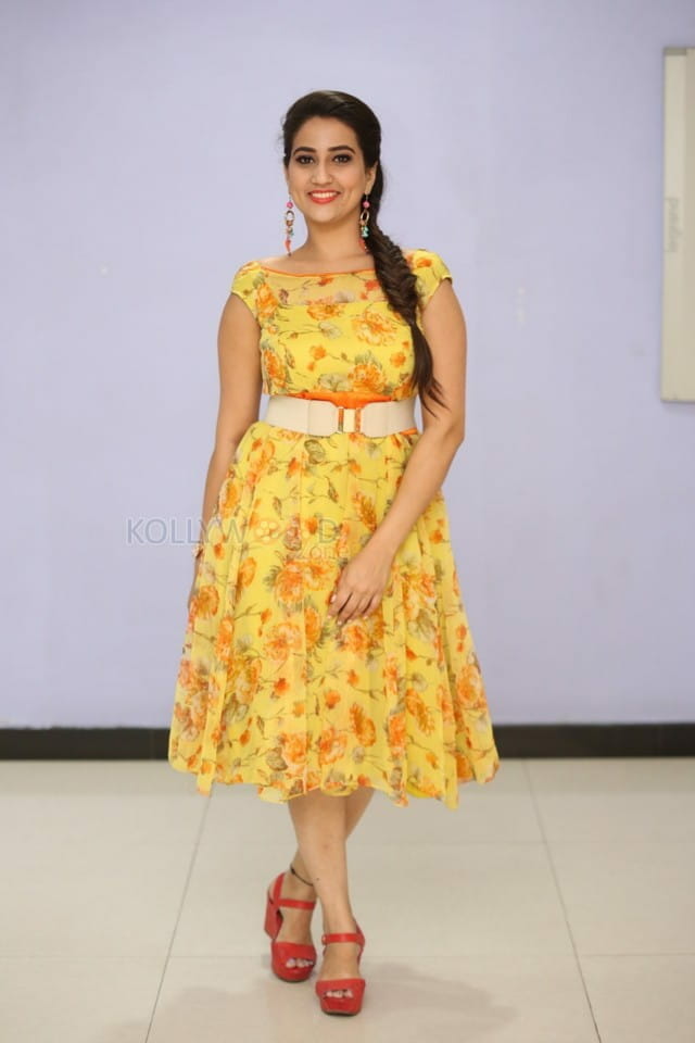 Telugu Actress Manjusha Yellow Dress Photos