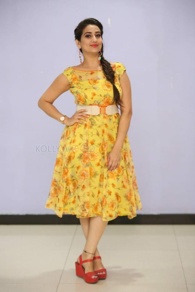 Telugu Actress Manjusha Yellow Dress Photos