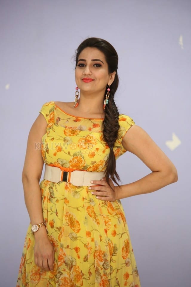 Telugu Actress Manjusha Yellow Dress Photos