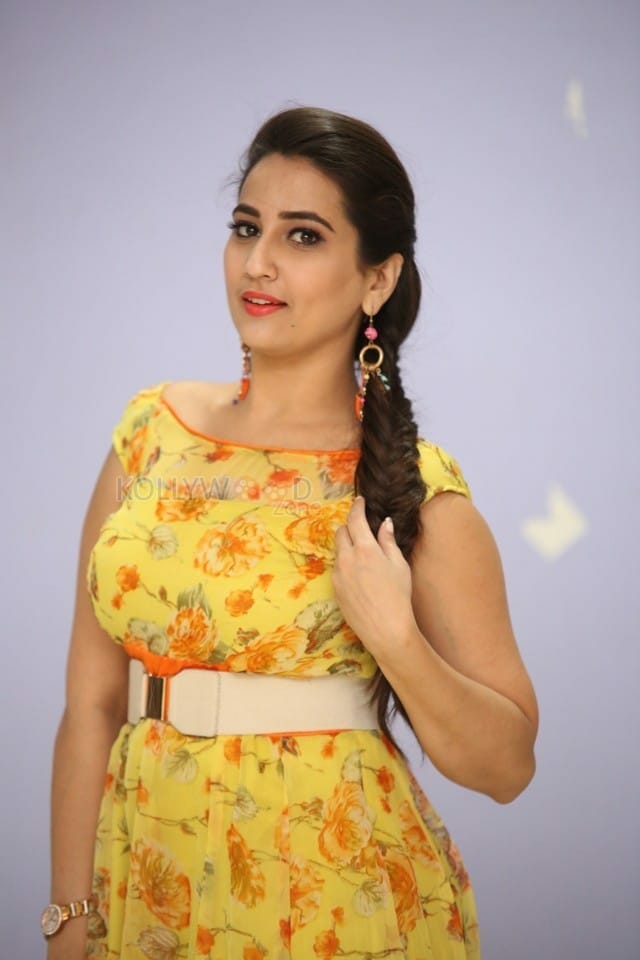 Telugu Actress Manjusha Yellow Dress Photos