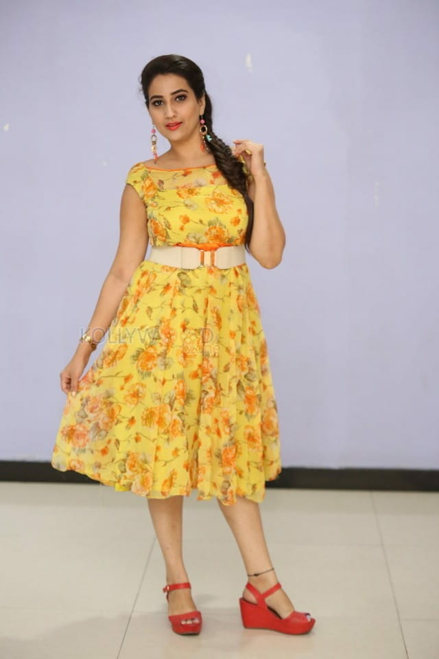 Telugu Actress Manjusha Yellow Dress Photos