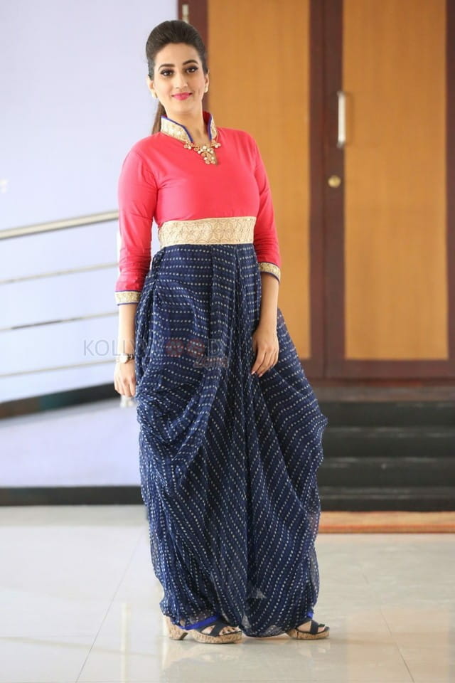 Telugu Anchor Manjusha Photos