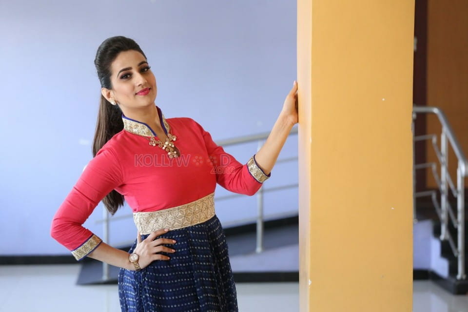 Telugu Anchor Manjusha Photos