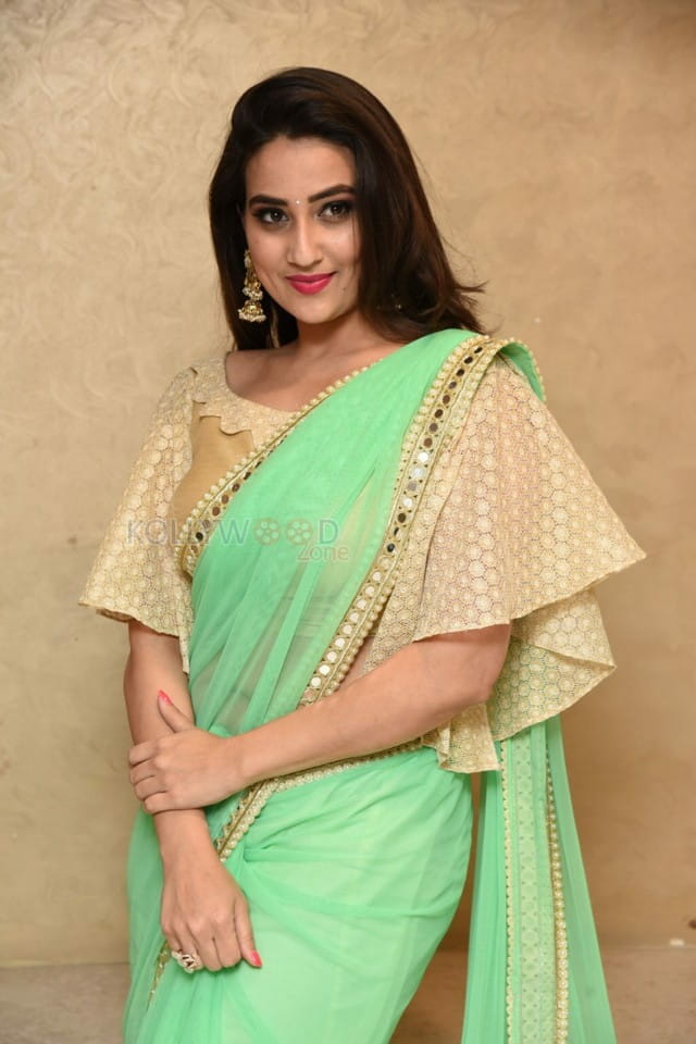 Telugu Anchor Manjusha Pictures