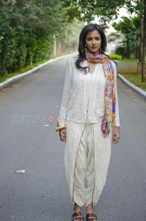 Tollywood Actress Manchu Lakshmi Pictures