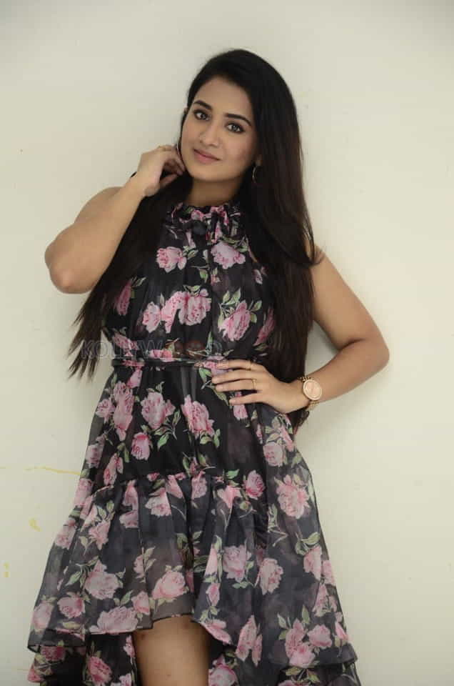 Tollywood Actress Rashi Singh at Gem Movie Release Date Announcement Press Meet Pictures 33