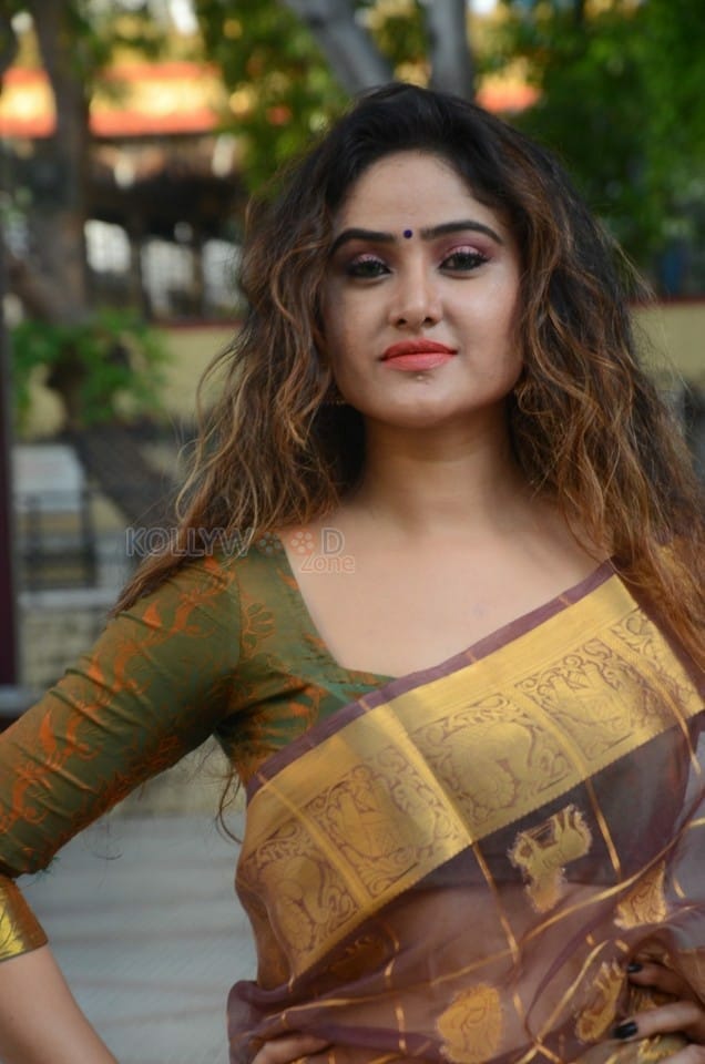 Tollywood Actress Sony Charista Saree Photoshoot Pictures