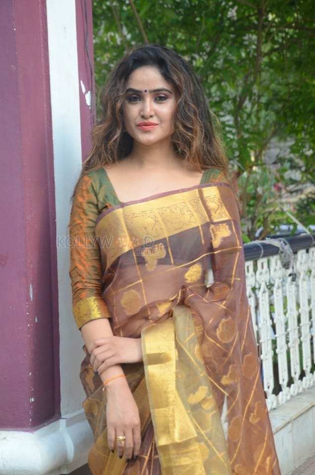 Tollywood Actress Sony Charista Saree Photoshoot Pictures