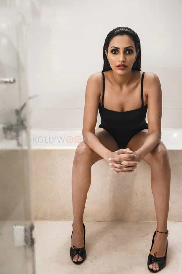 Actress Akshara Gowda Sexy Hot Photos