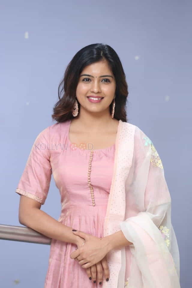 Actress Amritha Aiyer At Rojullo Preminchadam Ela Press Meet Photos