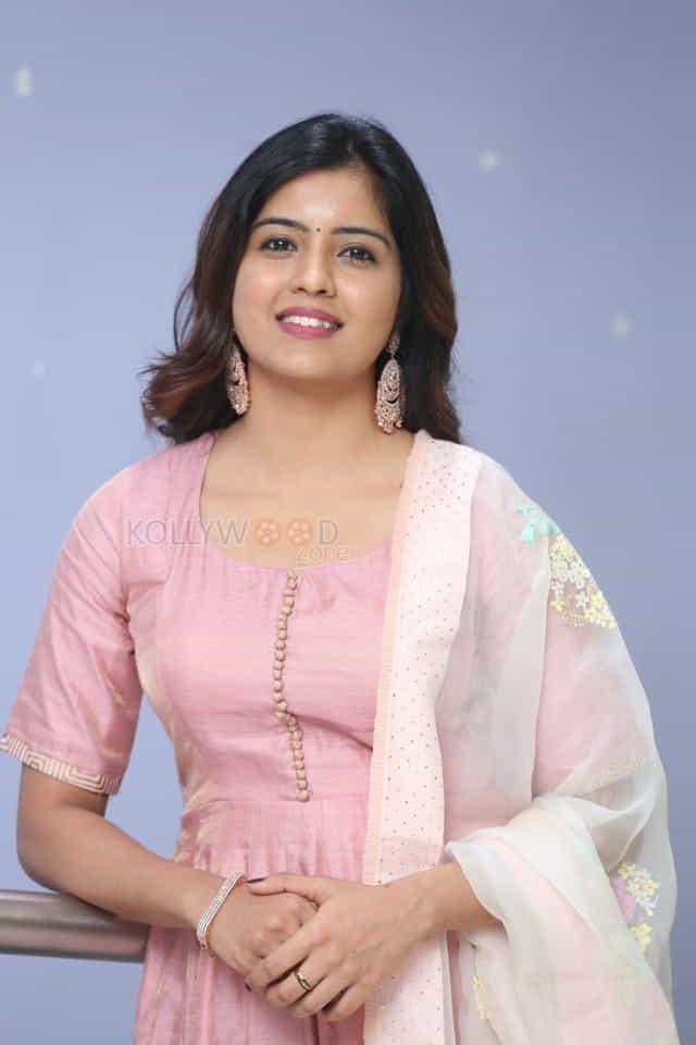 Actress Amritha Aiyer At Rojullo Preminchadam Ela Press Meet Photos