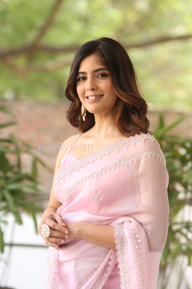 Actress Amritha Aiyer at Bachhala Malli Movie Interview Photos 05