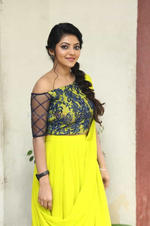 Actress Athulya Ravi At Naadodigal Press Meet And Audio Release Event Photos