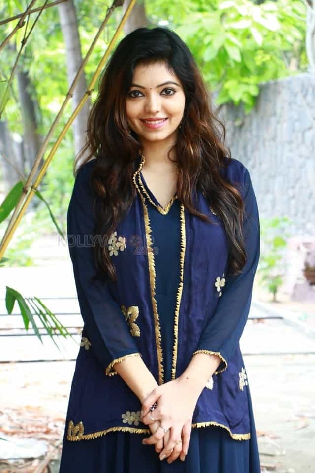 Actress Athulya Ravi New Photos