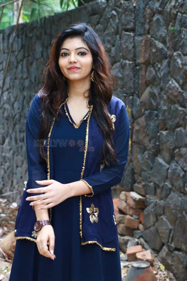 Actress Athulya Ravi New Photos