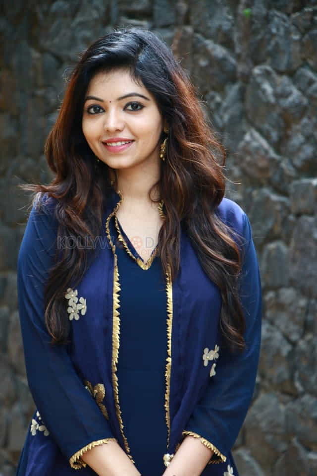 Actress Athulya Ravi New Photos