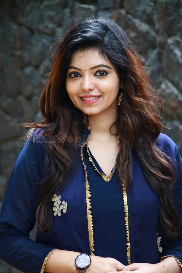 Actress Athulya Ravi New Photos