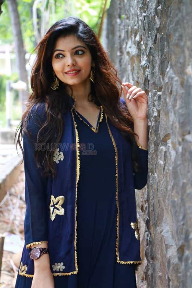 Actress Athulya Ravi New Photos