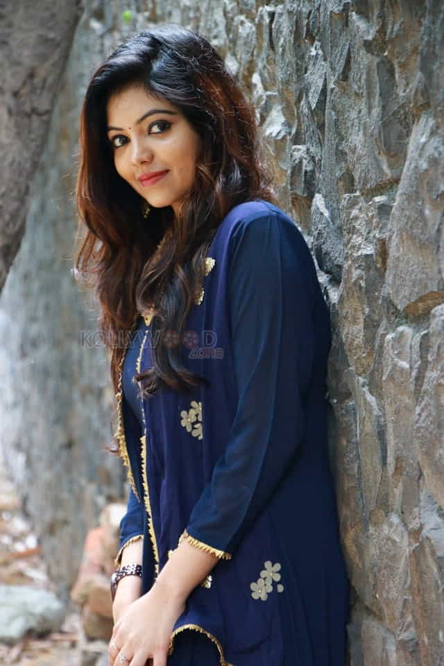 Actress Athulya Ravi New Photos